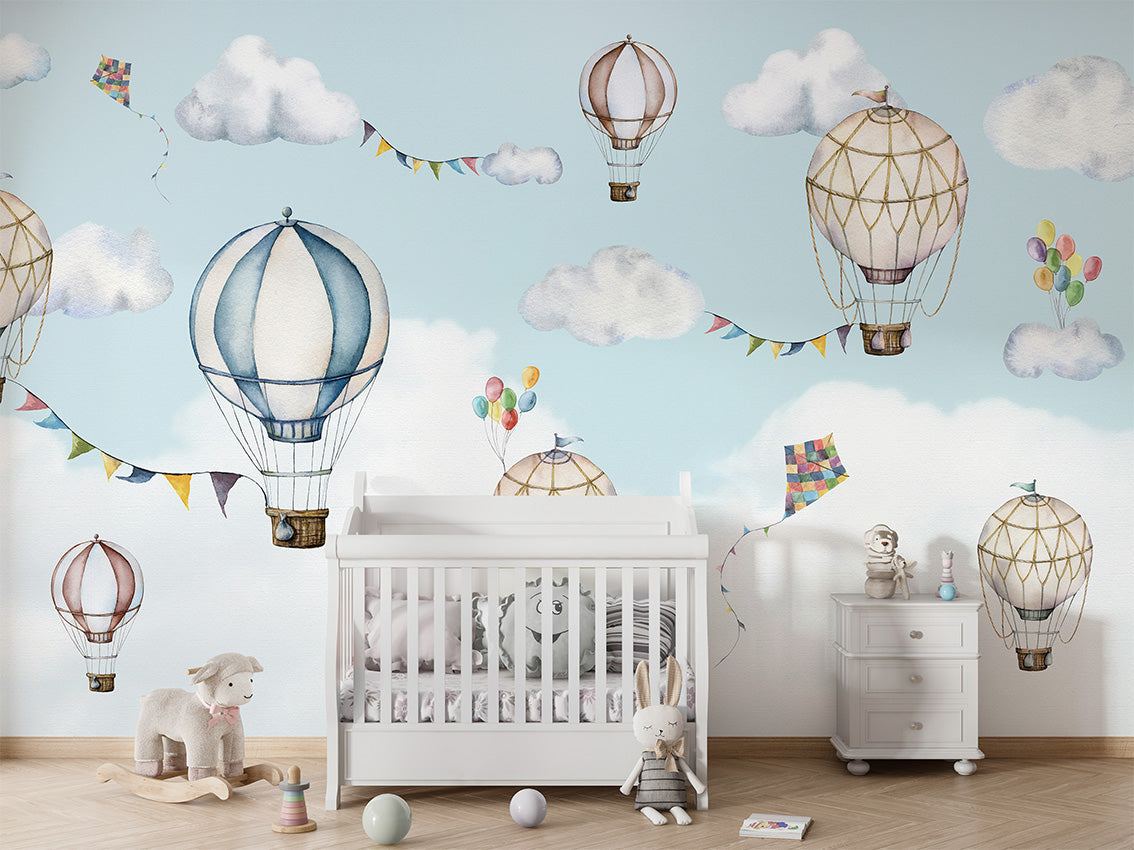 Letër murale Balloon Bonanza me balona dhe re mbi krevat bebeje