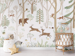 Frisky Forest – Green, letër murale me kafshë pylli, Crib rotan