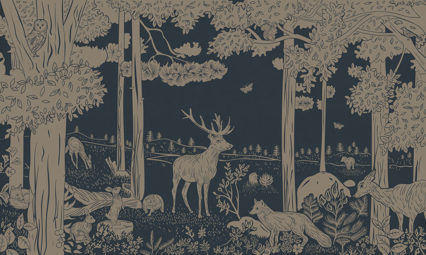 Monochrome Forest - Blue Vintage letër murale Kikki Belle me pemë dhe kafshë pylli